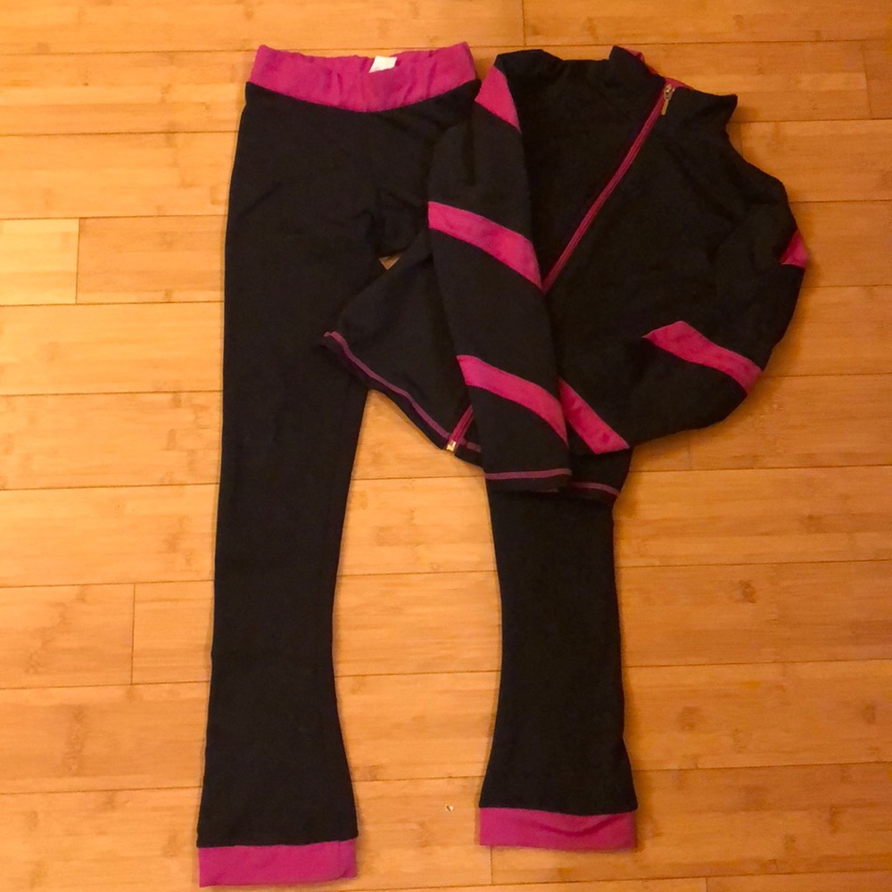 Chloe Noel girls skating outfit